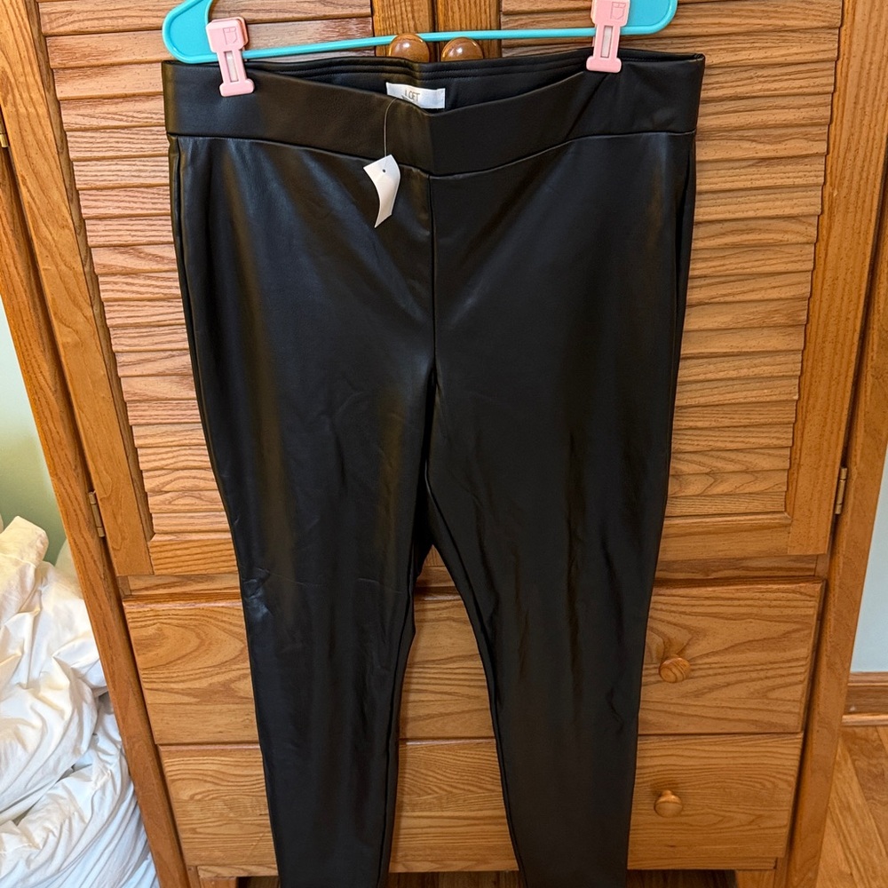 NWT 🌸 LOFT Black Faux Leather Pants Size XL